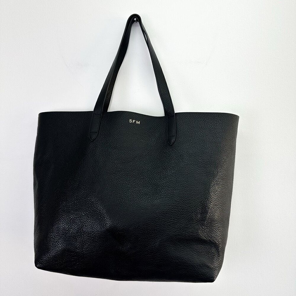 Cuyana Classic Structured Black Italian Pebbled Leather SFM Monogrammed Tote